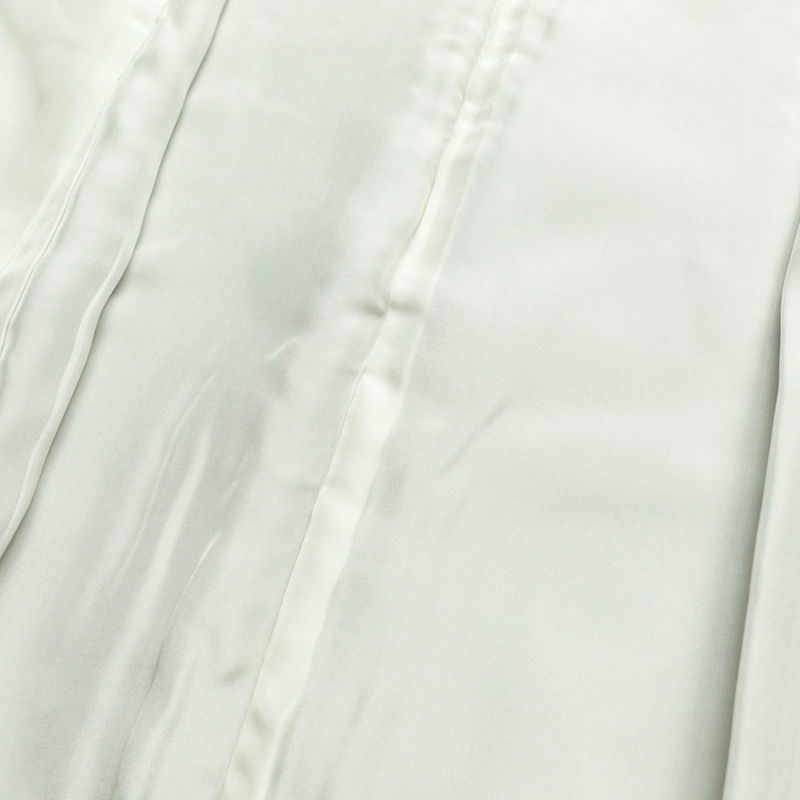 色無地 しつけ糸付き 縮緬 一つ紋付き 正絹 無地 袷仕立て 身丈158cm 裄丈64cm リサイクル着物 着物 お茶会 フォーマル シンプル グレー_画像19