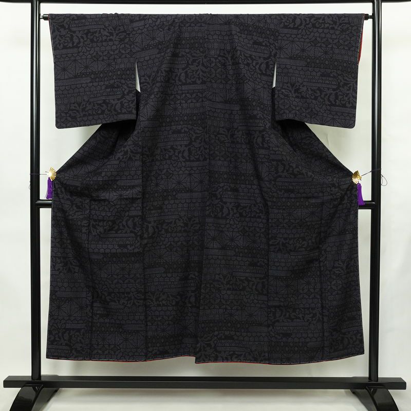 結城紬 紬 証紙あり しつけ糸付き 正絹 古典柄 袷仕立て 身丈149.5cm 裄丈65cm リサイクル着物 着物 青・紺_画像1