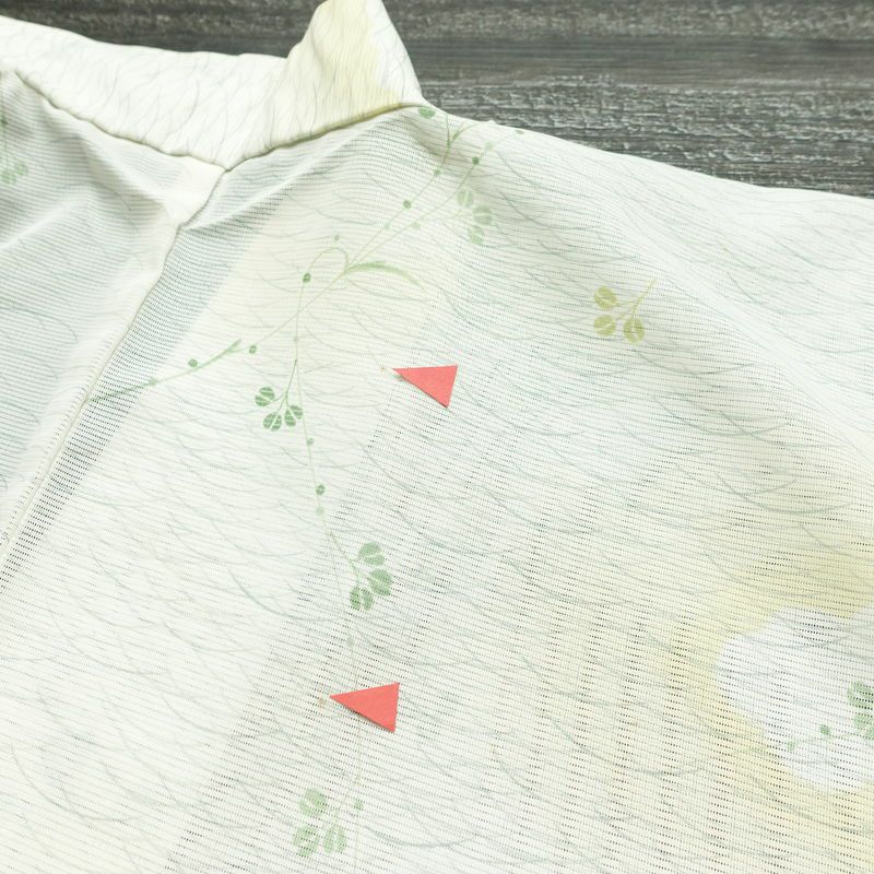 盛夏 小紋 夏用 絽 バチ衿仕立て ポリエステル 木の葉・植物柄 単衣仕立て 身丈158.5cm 裄丈61.5cm リサイクル着物 着物 白_画像14