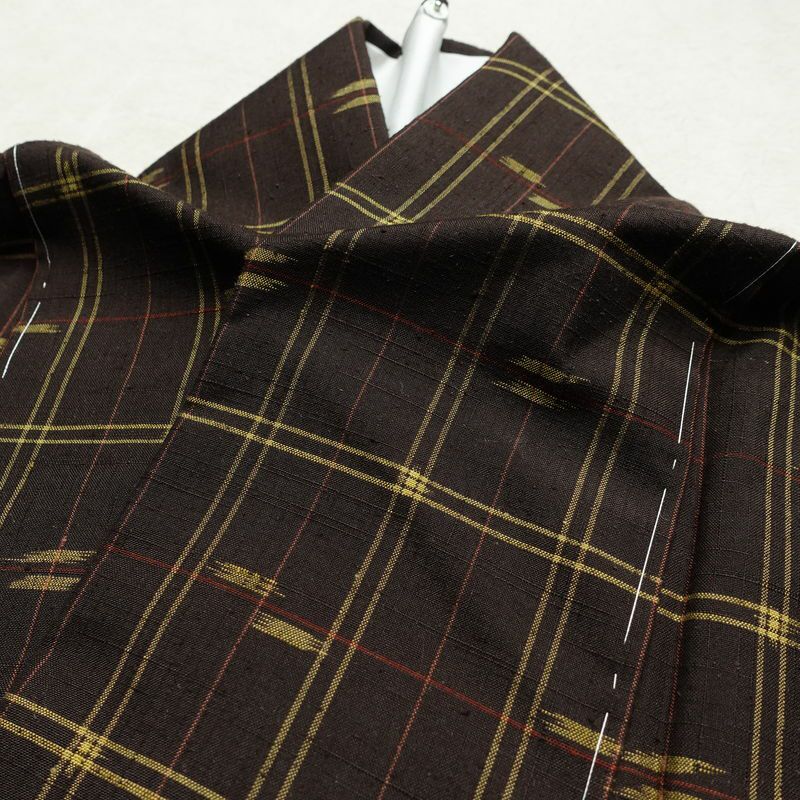 紬 しつけ糸付き 正絹 チェック・格子柄 袷仕立て 身丈163cm 裄丈65.5cm リサイクル着物 着物 カジュアル 茶_画像17