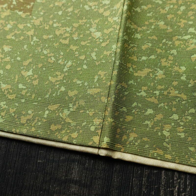 訪問着 良品 落款入り 正絹 幾何学柄・抽象柄 袷仕立て 身丈163.5cm 裄丈66.5cm リサイクル着物 着物 おしゃれ 紬地 緑・うぐいす色_画像11