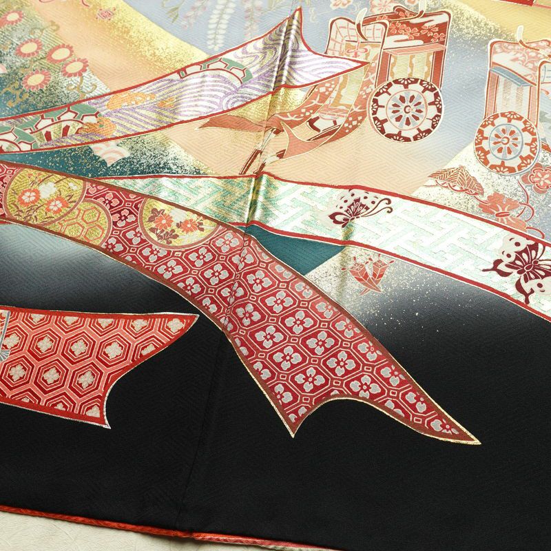 振袖 正絹 古典柄 袷仕立て 身丈164.5cm 裄丈66cm リサイクル着物 着物 箔 金彩 成人式 二十歳 二十歳の集い パーティー フォーマル 蝶 扇子 御所車 黄・黄土色_画像14