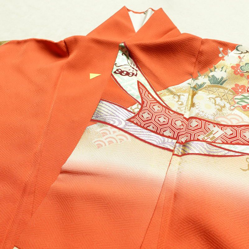 振袖 正絹 古典柄 袷仕立て 身丈164.5cm 裄丈66cm リサイクル着物 着物 箔 金彩 成人式 二十歳 二十歳の集い パーティー フォーマル 蝶 扇子 御所車 黄・黄土色_画像18