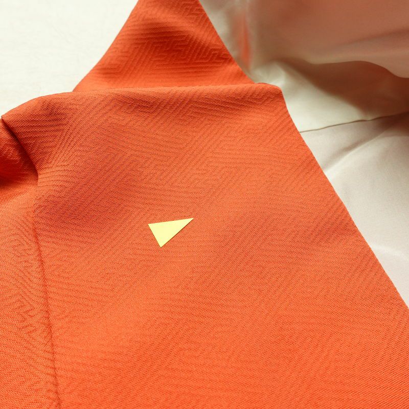 振袖 正絹 古典柄 袷仕立て 身丈164.5cm 裄丈66cm リサイクル着物 着物 箔 金彩 成人式 二十歳 二十歳の集い パーティー フォーマル 蝶 扇子 御所車 黄・黄土色_画像19