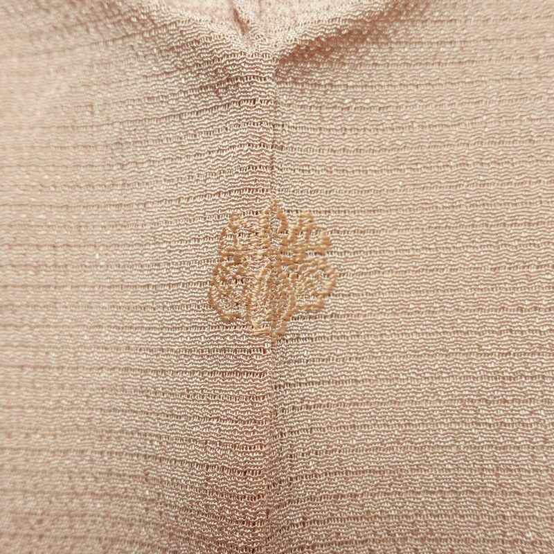 盛夏 色無地 白坂幸蔵 絽ちりめん 縮緬 絽 良品 しつけ糸付き 夏用 一つ紋付き 正絹 無地 単衣仕立て 身丈152.5cm 裄丈63.5cm リサイクル着物 着物 お茶会 フォーマル シンプル ピンクベージュ ベージュ_画像12