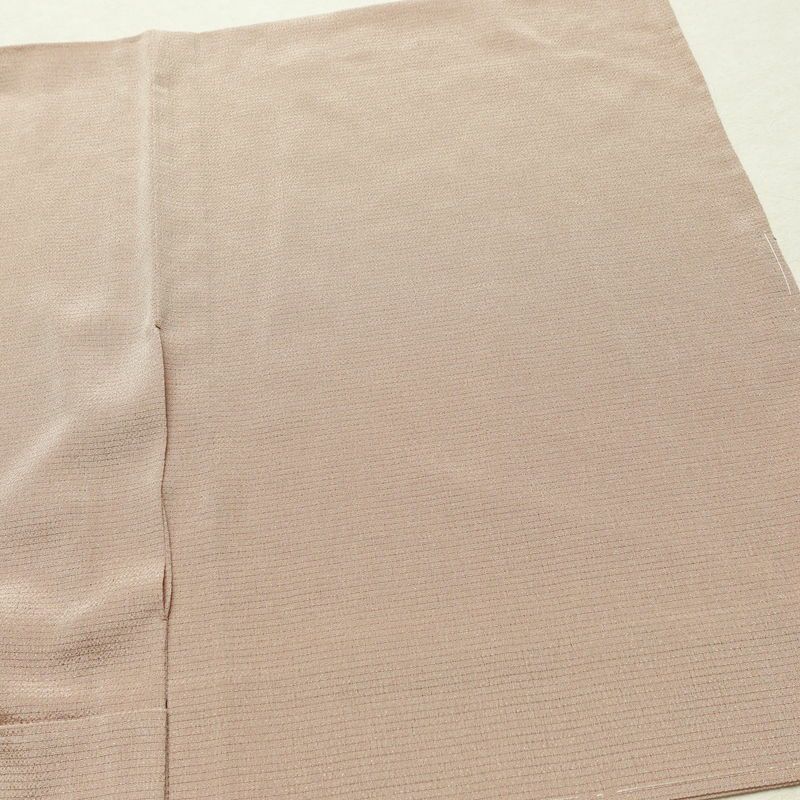 盛夏 色無地 白坂幸蔵 絽ちりめん 縮緬 絽 良品 しつけ糸付き 夏用 一つ紋付き 正絹 無地 単衣仕立て 身丈152.5cm 裄丈63.5cm リサイクル着物 着物 お茶会 フォーマル シンプル ピンクベージュ ベージュ_画像14
