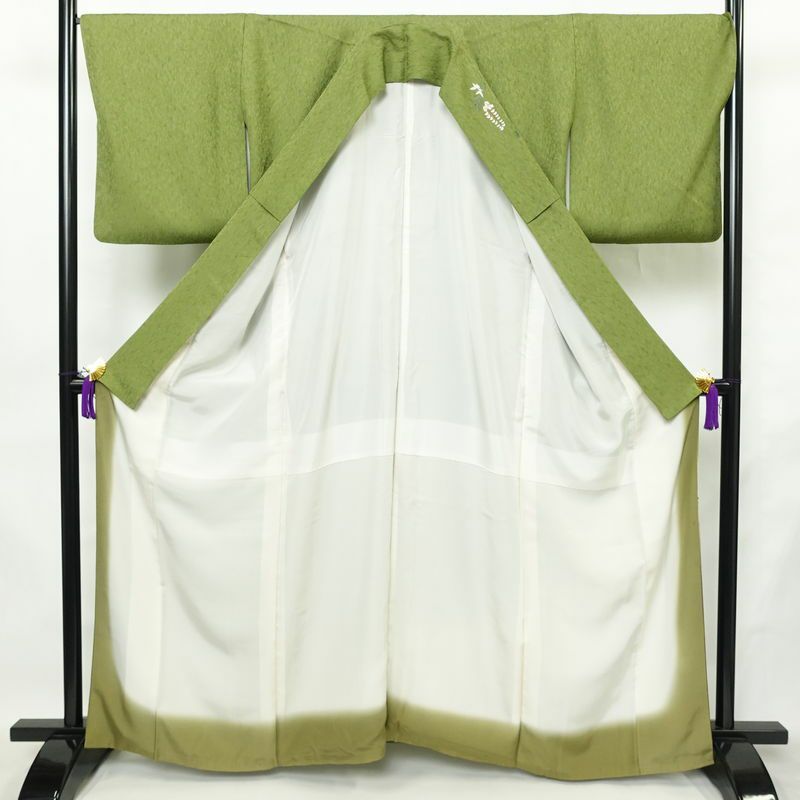 訪問着 一つ紋付き 正絹 木の葉・植物柄 袷仕立て 身丈162cm 裄丈68cm リサイクル着物 着物 刺繍 箔 入学式 卒業式 七五三 お宮参り フォーマル 緑・うぐいす色_画像3