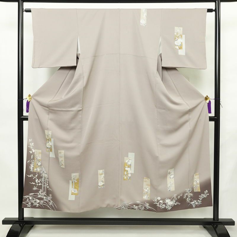 付け下げ 正絹 木の葉・植物柄 袷仕立て 身丈149.5cm 裄丈62cm リサイクル着物 着物 刺繍 箔 共八掛 入学式 卒業式 七五三 お宮参り フォーマル 上品 紫・藤色_画像1