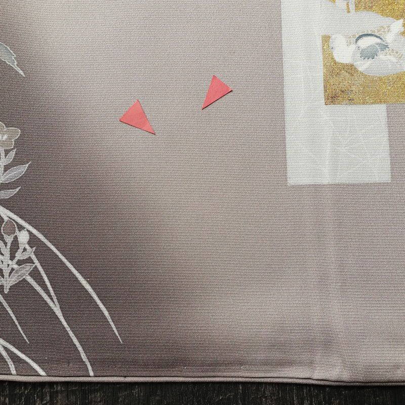 付け下げ 正絹 木の葉・植物柄 袷仕立て 身丈149.5cm 裄丈62cm リサイクル着物 着物 刺繍 箔 共八掛 入学式 卒業式 七五三 お宮参り フォーマル 上品 紫・藤色_画像6