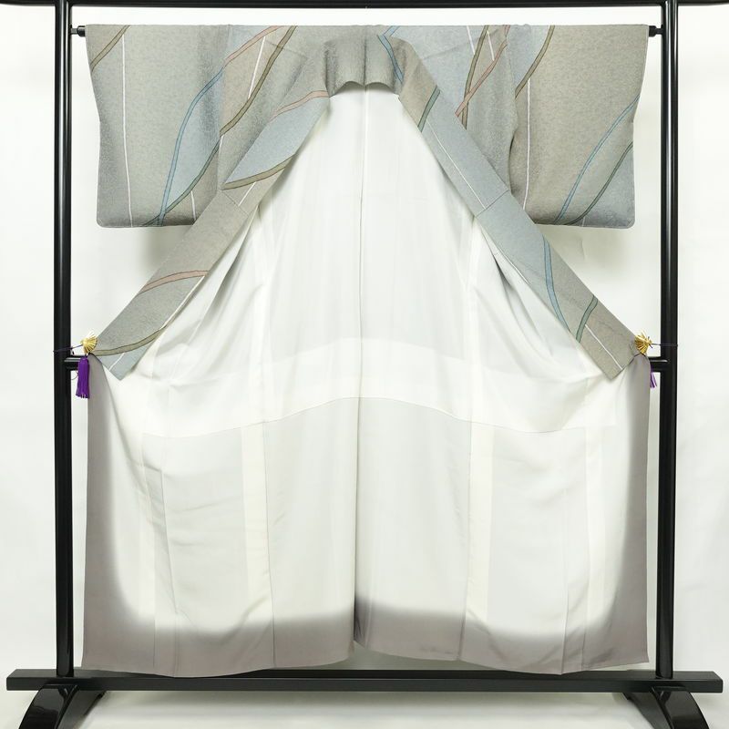 小紋 良品 しつけ糸付き ふくれ織 正絹 幾何学柄・抽象柄 袷仕立て 身丈152cm 裄丈65cm リサイクル着物 着物 多色使い_画像3