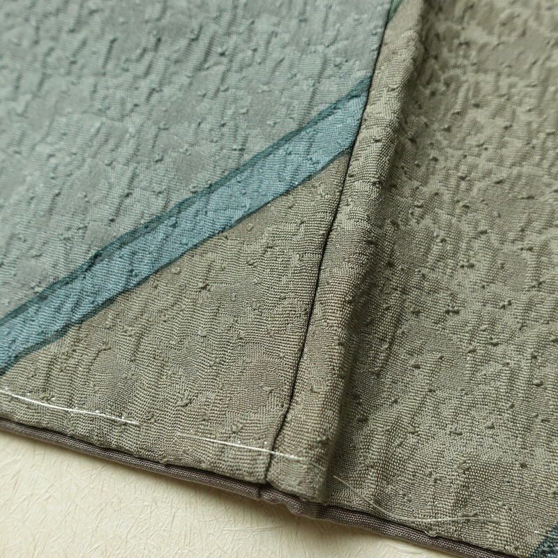 小紋 良品 しつけ糸付き ふくれ織 正絹 幾何学柄・抽象柄 袷仕立て 身丈152cm 裄丈65cm リサイクル着物 着物 多色使い_画像13