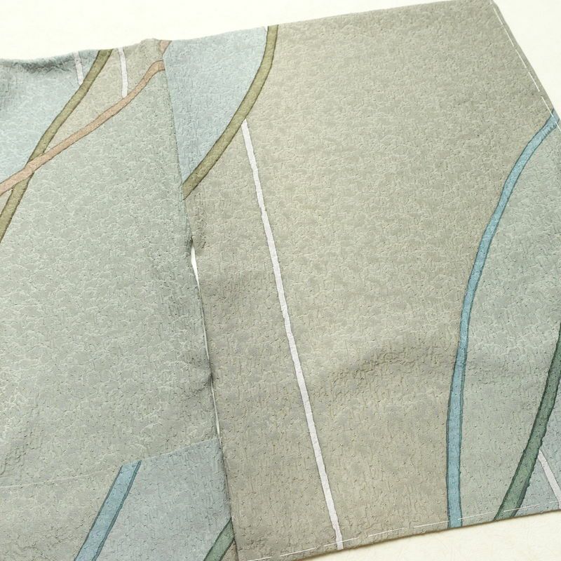 小紋 良品 しつけ糸付き ふくれ織 正絹 幾何学柄・抽象柄 袷仕立て 身丈152cm 裄丈65cm リサイクル着物 着物 多色使い_画像14