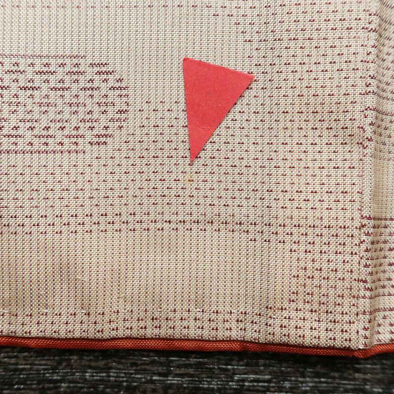 大島紬 都喜ヱ門 手絣 証紙あり 正絹 古典柄 袷仕立て 身丈154cm 裄丈62.5cm リサイクル着物 一部しつけ糸付き 着物 ベージュピンク ピンク_画像10