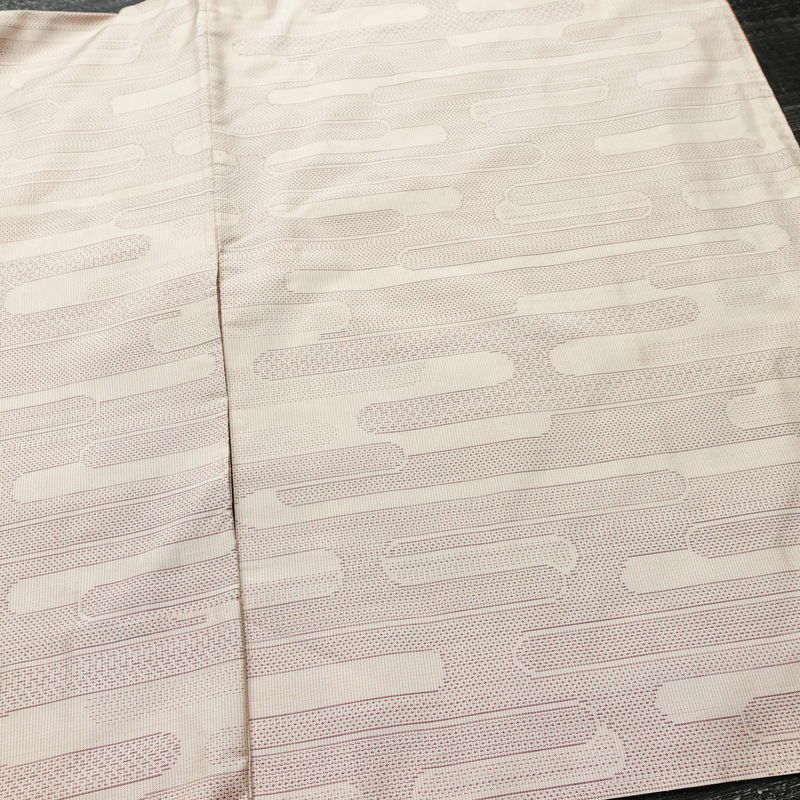 大島紬 都喜ヱ門 手絣 証紙あり 正絹 古典柄 袷仕立て 身丈154cm 裄丈62.5cm リサイクル着物 一部しつけ糸付き 着物 ベージュピンク ピンク_画像12