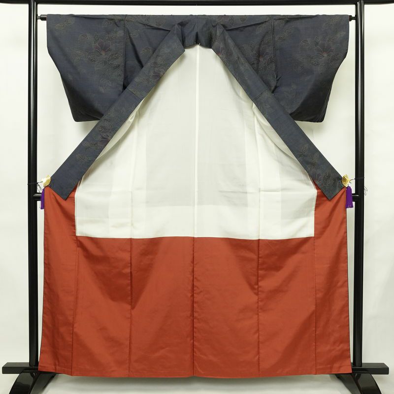 大島紬 証紙なし 正絹 花柄 袷仕立て 身丈161.5cm 裄丈64cm リサイクル着物 着物 青・紺_画像3