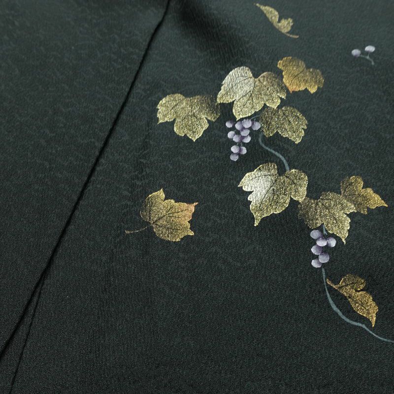 付け下げ 良品 正絹 木の葉・植物柄 袷仕立て 身丈166cm 裄丈68.5cm リサイクル着物 着物 箔 金彩 入学式 卒業式 七五三 フォーマル 緑・うぐいす色_画像18