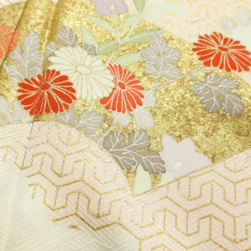 訪問着 良品 金駒刺繍 綸子 正絹 古典柄 袷仕立て 身丈163cm 裄丈66.5cm リサイクル着物 着物 箔 共八掛 金彩 入学式 卒業式 七五三 お宮参り フォーマル 菊 クリーム_画像18