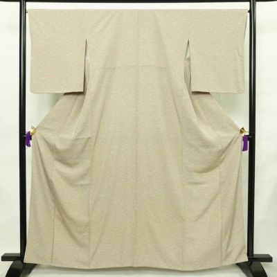 小紋 縮緬 正絹 木の葉・植物柄 袷仕立て 身丈161.5cm 裄丈66cm リサイクル着物 着物 ベージュ