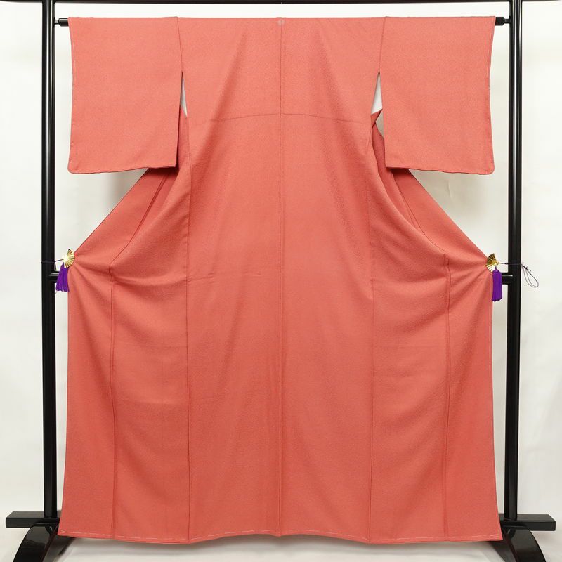 色無地 良品 しつけ糸付き 一つ紋付き 正絹 無地 袷仕立て 身丈162cm 裄丈63.5cm リサイクル着物 着物 入学式 お茶会 七五三 お宮参り フォーマル ピンク_画像1