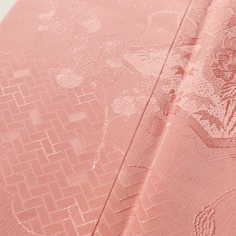 付け下げ 美品 しつけ糸付き 色無地絵羽付下 正絹 古典柄 袷仕立て 身丈154cm 裄丈63.5cm リサイクル着物 着物 入学式 卒業式 七五三 お宮参り フォーマル シンプル ピンク_画像11