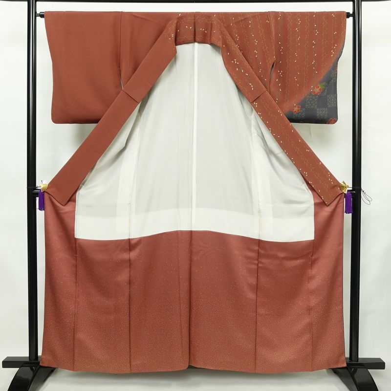 訪問着 良品 縮緬 正絹 花柄 袷仕立て 身丈159.5cm 裄丈65cm リサイクル着物 着物 箔 入学式 卒業式 七五三 お宮参り フォーマル 桜 茶_画像3