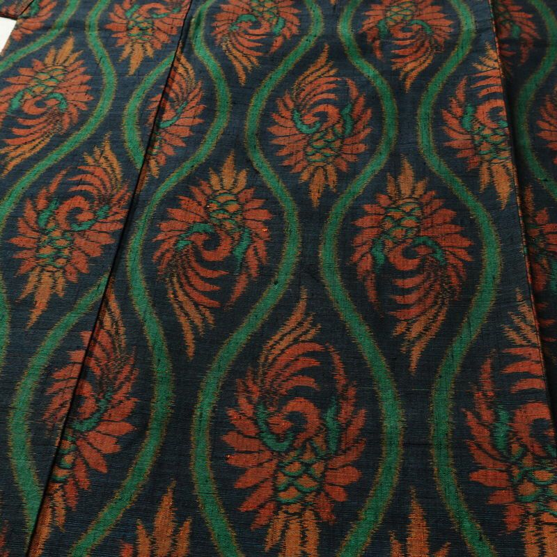 紬 バチ衿仕立て 正絹 古典柄 袷仕立て 身丈159.5cm 裄丈65cm リサイクル着物 一部しつけ糸付き 着物 青・紺_画像5