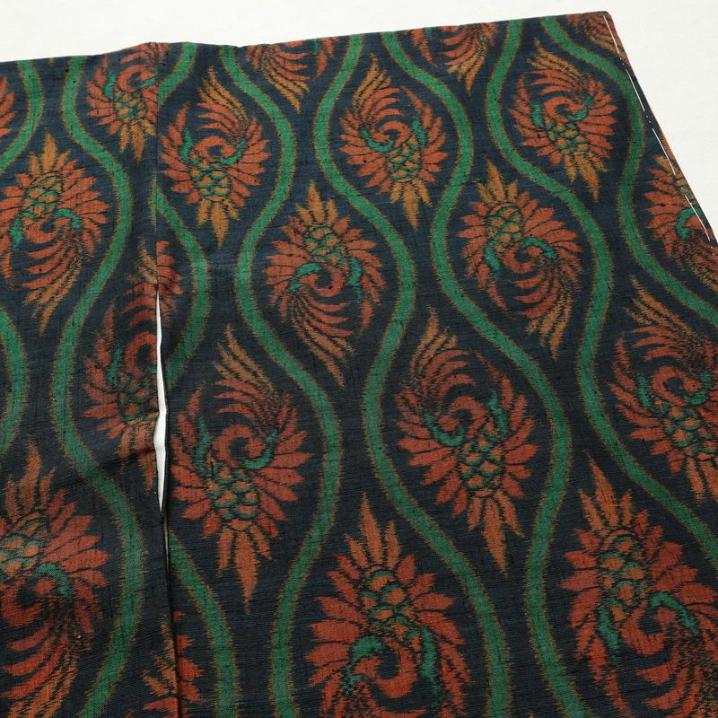 紬 バチ衿仕立て 正絹 古典柄 袷仕立て 身丈159.5cm 裄丈65cm リサイクル着物 一部しつけ糸付き 着物 青・紺_画像14