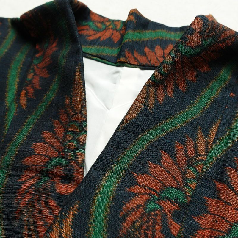 紬 バチ衿仕立て 正絹 古典柄 袷仕立て 身丈159.5cm 裄丈65cm リサイクル着物 一部しつけ糸付き 着物 青・紺_画像18