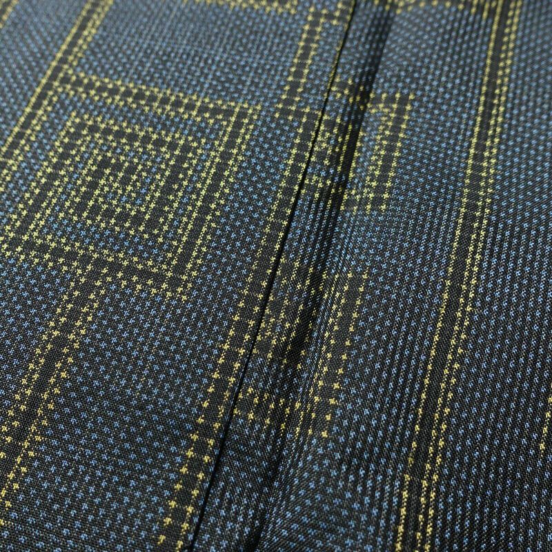 大島紬 正絹 幾何学柄・抽象柄 袷仕立て 身丈160cm 裄丈62.5cm リサイクル着物 着物 青・紺_画像10