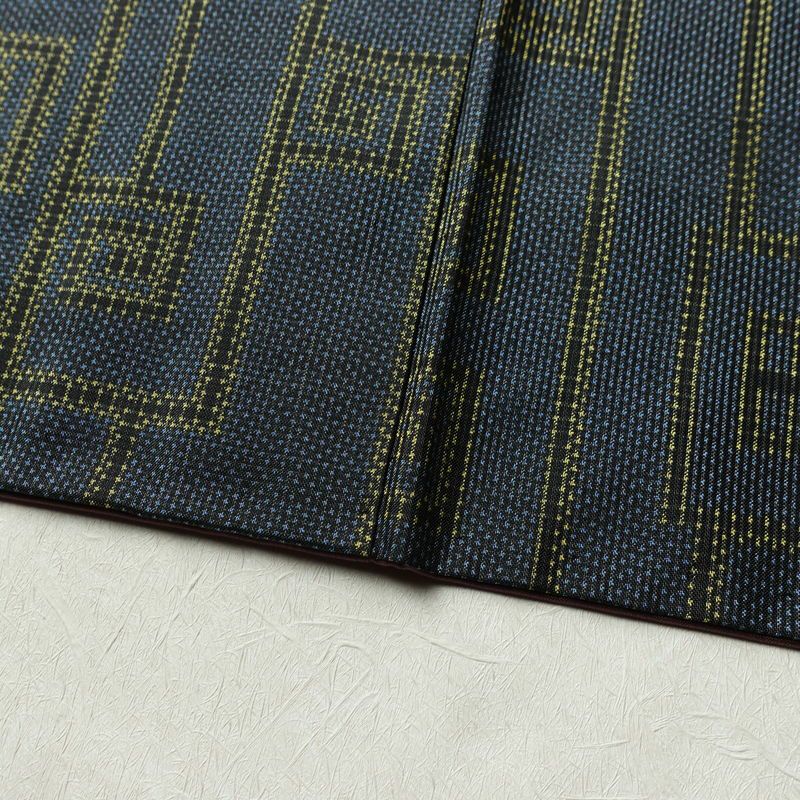 大島紬 正絹 幾何学柄・抽象柄 袷仕立て 身丈160cm 裄丈62.5cm リサイクル着物 着物 青・紺_画像13