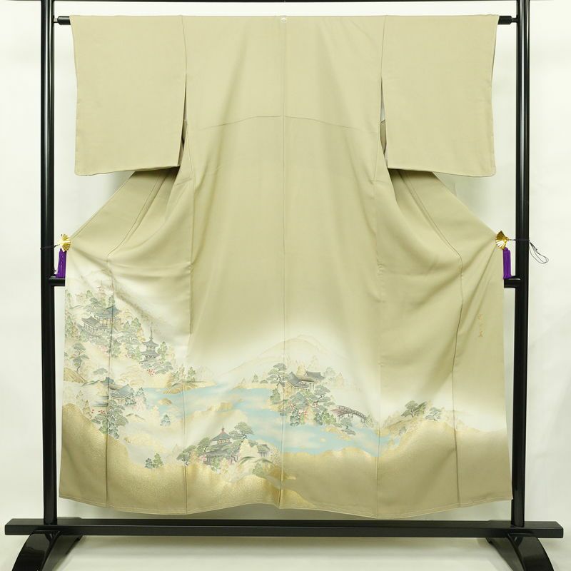 色留袖 良品 しつけ糸付き 一つ紋付き 正絹 風景柄 袷仕立て 身丈152cm 裄丈63cm リサイクル着物 着物 箔 結婚式 パーティー フォーマル ベージュ_画像1