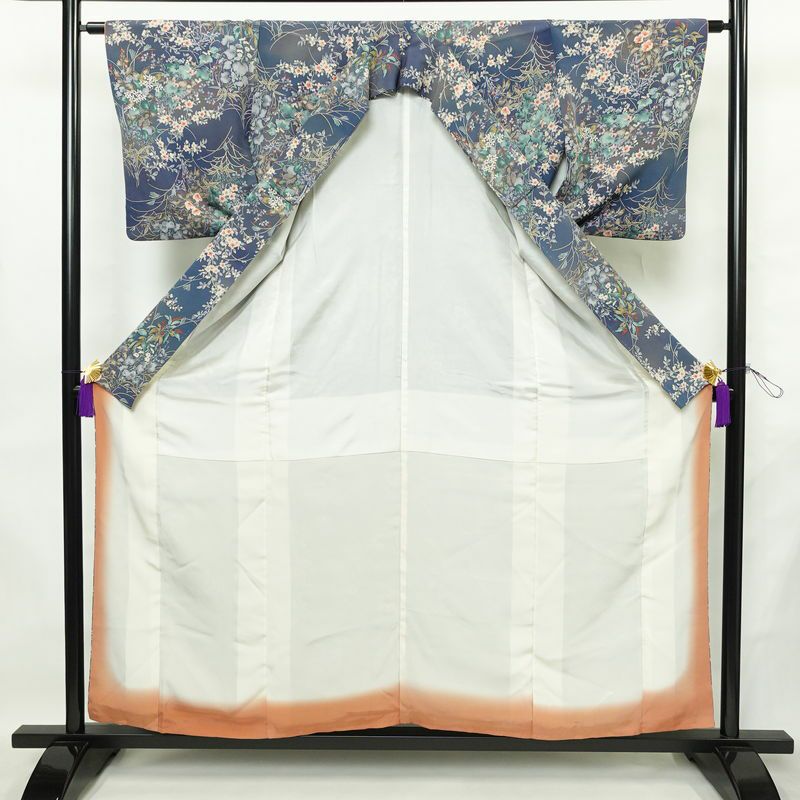 小紋 縮緬 総柄 正絹 花柄 袷仕立て 身丈157.5cm 裄丈62.5cm リサイクル着物 着物 くすみブルー 青・紺_画像3