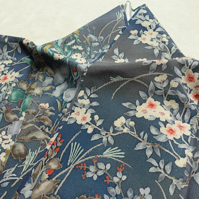 小紋 縮緬 総柄 正絹 花柄 袷仕立て 身丈157.5cm 裄丈62.5cm リサイクル着物 着物 くすみブルー 青・紺_画像18