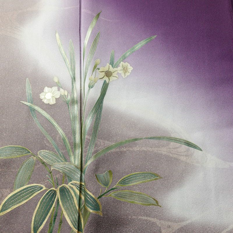 付け下げ 良品 落款入り 正絹 花柄 袷仕立て 身丈166.5cm 裄丈66.5cm リサイクル着物 着物 箔 金彩 入学式 卒業式 七五三 お宮参り フォーマル シンプル 水仙 紫・藤色_画像6