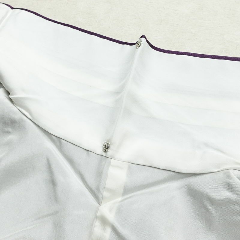 付け下げ 良品 落款入り 正絹 花柄 袷仕立て 身丈166.5cm 裄丈66.5cm リサイクル着物 着物 箔 金彩 入学式 卒業式 七五三 お宮参り フォーマル シンプル 水仙 紫・藤色_画像19