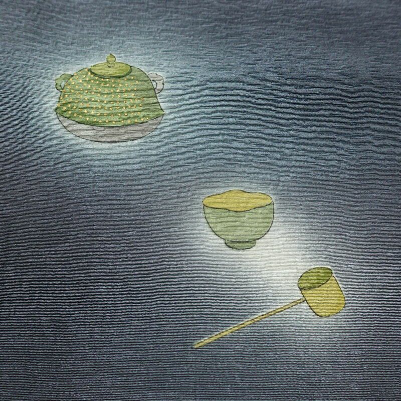 付け下げ 樽本伊勢蔵 京友禅伝統工芸士 落款入り 縮緬 正絹 茶道具 その他の柄 袷仕立て 身丈163.5cm 裄丈70.5cm リサイクル着物 着物 金彩 入学式 卒業式 七五三 お宮参り フォーマル シンプル 青・紺_画像7