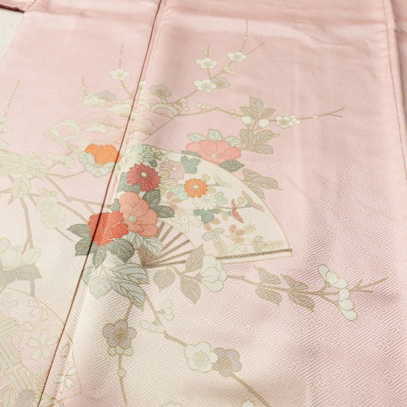 訪問着 綸子 正絹 古典柄 袷仕立て 身丈162cm 裄丈67.5cm リサイクル着物 着物 箔 金彩 入学式 卒業式 七五三 お宮参り フォーマル 扇子 ピンク_画像5