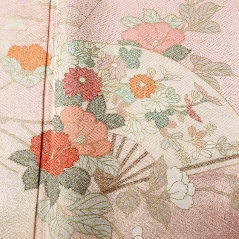 訪問着 綸子 正絹 古典柄 袷仕立て 身丈162cm 裄丈67.5cm リサイクル着物 着物 箔 金彩 入学式 卒業式 七五三 お宮参り フォーマル 扇子 ピンク_画像7