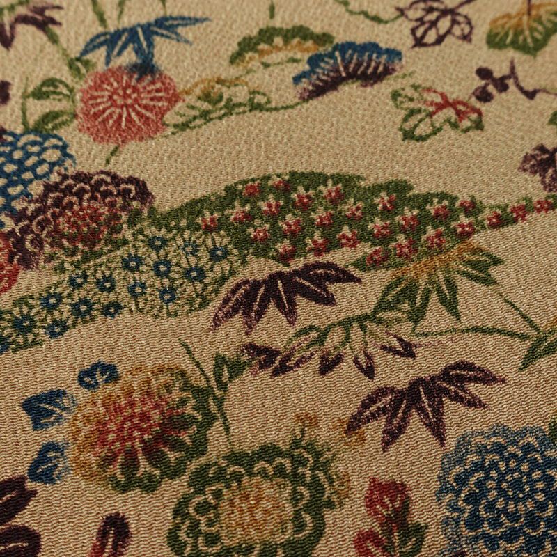 小紋 縮緬 正絹 古典柄 袷仕立て 身丈159cm 裄丈63cm リサイクル着物 一部しつけ糸付き 着物 松 菊 ベージュ_画像8