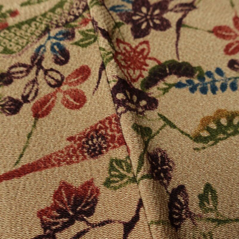 小紋 縮緬 正絹 古典柄 袷仕立て 身丈159cm 裄丈63cm リサイクル着物 一部しつけ糸付き 着物 松 菊 ベージュ_画像12