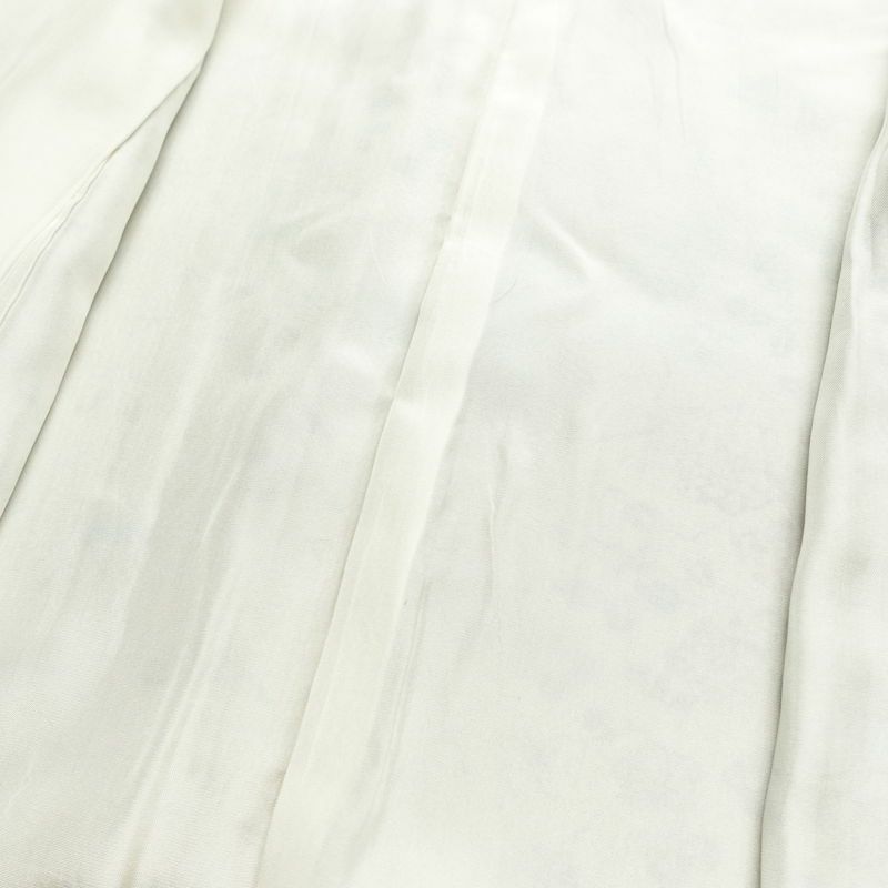 小紋 縮緬 正絹 古典柄 袷仕立て 身丈159cm 裄丈63cm リサイクル着物 一部しつけ糸付き 着物 松 菊 ベージュ_画像19