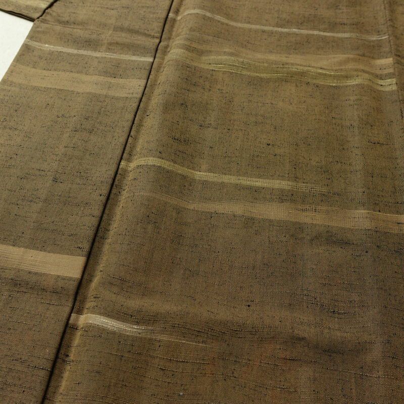 単衣 紬 バチ衿仕立て 正絹 縞柄・線柄 単衣仕立て 身丈149cm 裄丈62cm リサイクル着物 着物 モダン 紬着物 黄・黄土色_画像5