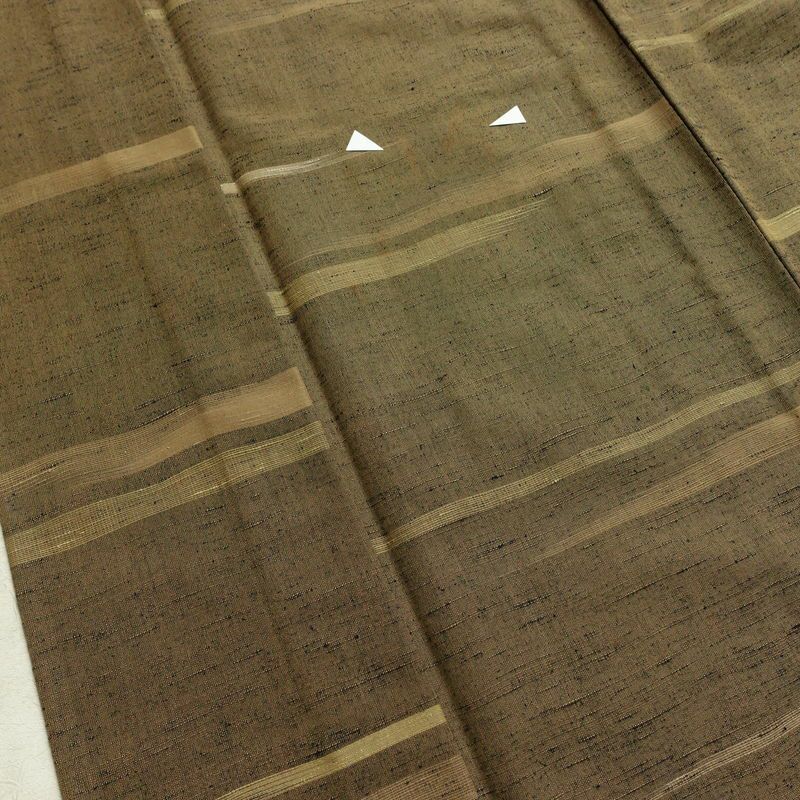 単衣 紬 バチ衿仕立て 正絹 縞柄・線柄 単衣仕立て 身丈149cm 裄丈62cm リサイクル着物 着物 モダン 紬着物 黄・黄土色_画像20