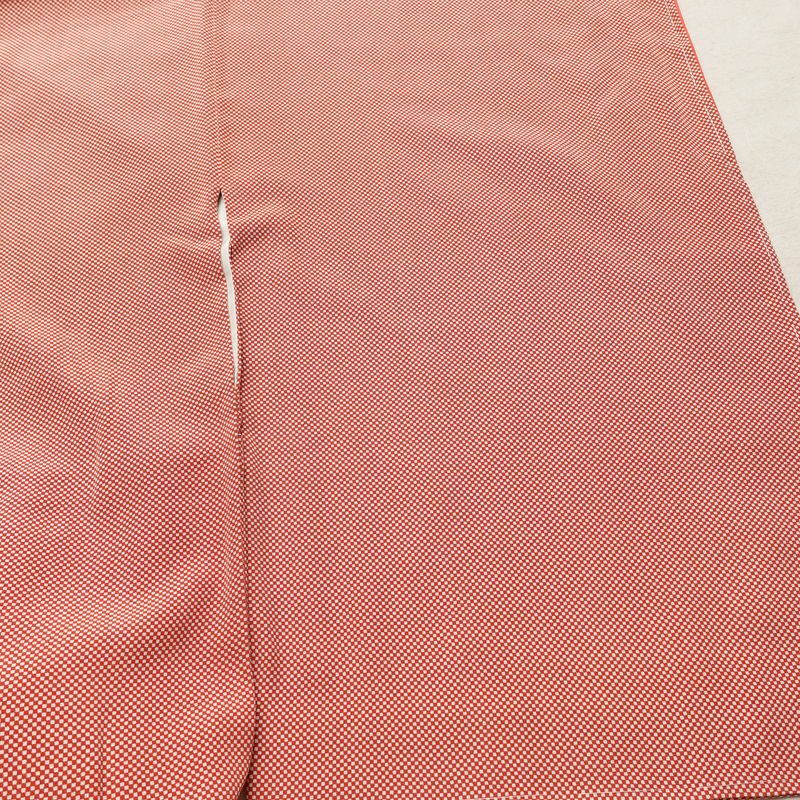 小紋 良品 しつけ糸付き バチ衿仕立て 正絹 チェック・格子柄 袷仕立て 身丈161.5cm 裄丈64.5cm リサイクル着物 着物 カジュアル 赤・朱_画像11