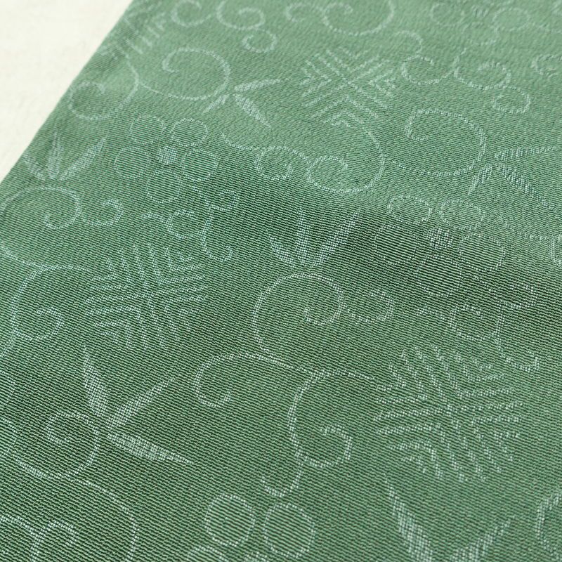 単衣 色無地 しつけ糸付き 一つ紋付き 正絹 古典柄 単衣仕立て 身丈158cm 裄丈63cm リサイクル着物 着物 緑・うぐいす色_画像7