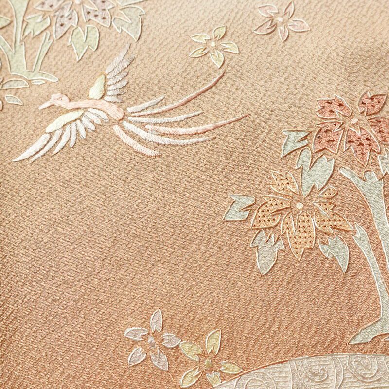 付け下げ 良品 スワトウ刺繍 蘇州刺繍 正絹 古典柄 袷仕立て 身丈156cm 裄丈62cm リサイクル着物 一部しつけ糸付き 着物 刺繍 入学式 卒業式 七五三 パーティー お宮参り フォーマル 上品 ベージュ_画像10