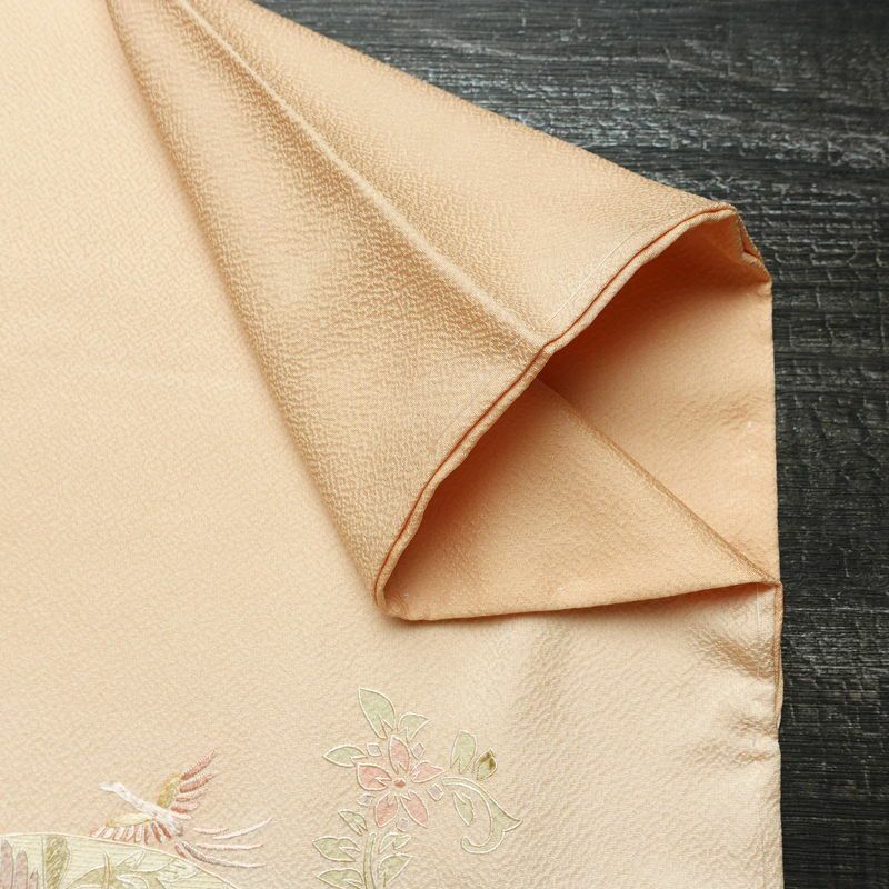 付け下げ 良品 スワトウ刺繍 蘇州刺繍 正絹 古典柄 袷仕立て 身丈156cm 裄丈62cm リサイクル着物 一部しつけ糸付き 着物 刺繍 入学式 卒業式 七五三 パーティー お宮参り フォーマル 上品 ベージュ_画像16