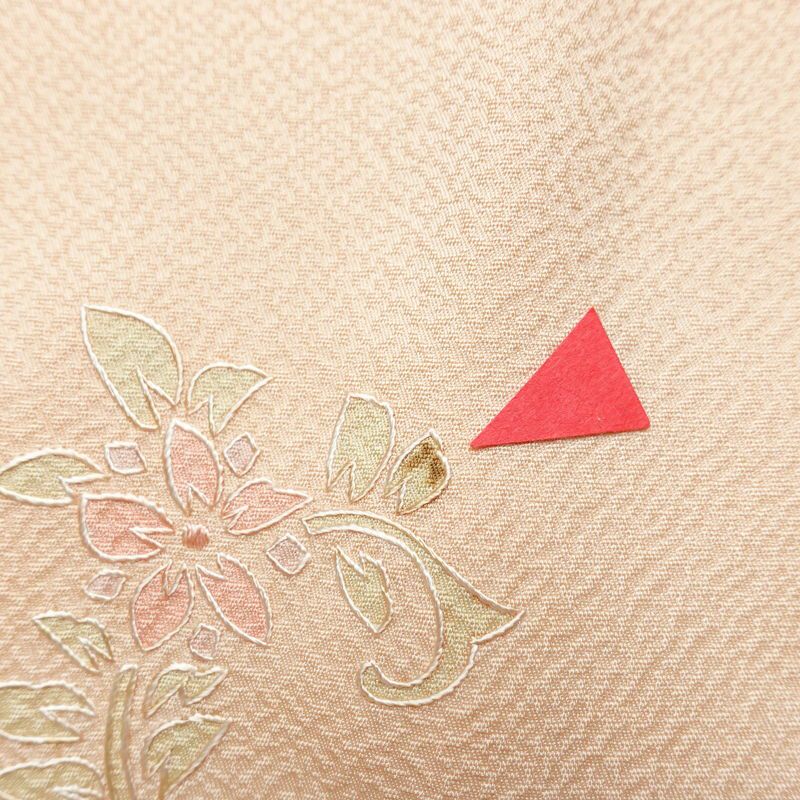 付け下げ 良品 スワトウ刺繍 蘇州刺繍 正絹 古典柄 袷仕立て 身丈156cm 裄丈62cm リサイクル着物 一部しつけ糸付き 着物 刺繍 入学式 卒業式 七五三 パーティー お宮参り フォーマル 上品 ベージュ_画像22