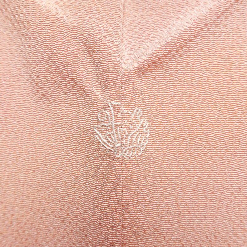 小紋 良品 しつけ糸付き 縮緬 一つ紋付き 正絹 その他の柄 袷仕立て 身丈165cm 裄丈67.5cm リサイクル着物 着物 ぼかし 入学式 七五三 お宮参り フォーマル シンプル ピンク_画像12