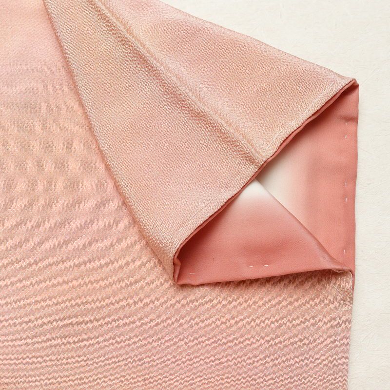 小紋 良品 しつけ糸付き 縮緬 一つ紋付き 正絹 その他の柄 袷仕立て 身丈165cm 裄丈67.5cm リサイクル着物 着物 ぼかし 入学式 七五三 お宮参り フォーマル シンプル ピンク_画像14